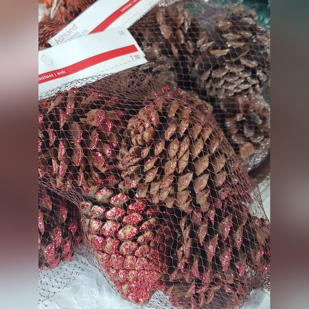 NWT, NIB Pinecones! 5 Bags! Decorative, Artificial Pinecones For Holiday & Decor - Picture 2 of 5